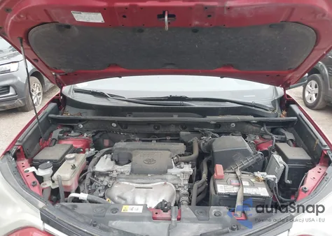 2017 Toyota Rav4 Le z USA, uszkodzony, nr VIN JTMZFREV5HJ112152